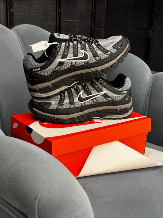 NIKE P 6000 TRAINER BLACK COOL GREY