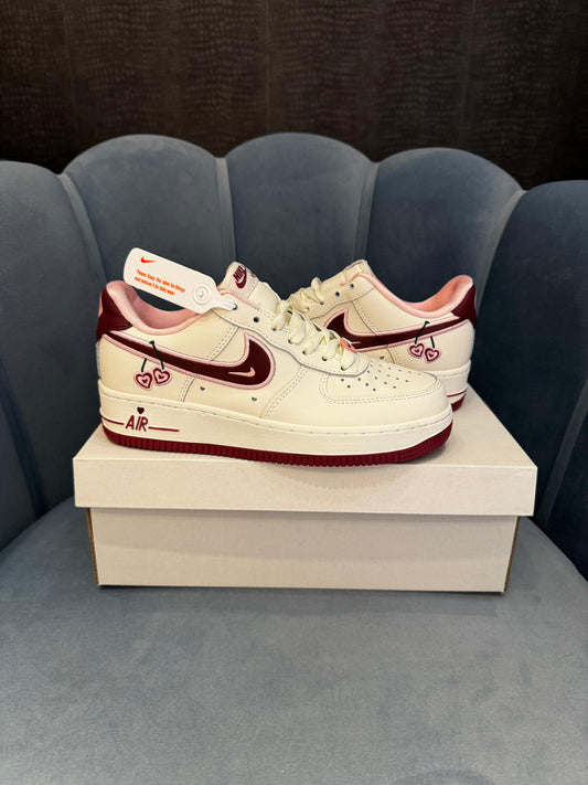 NIKE AIRFORCE ONE VALENTINE