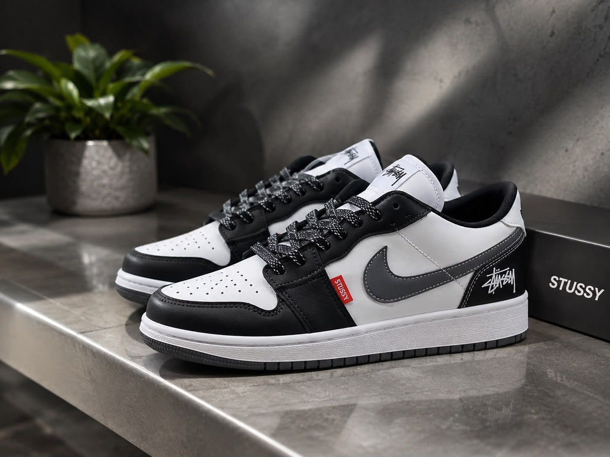 AIR JORDAN RETRO 1 X STUSSY BLACK GREY