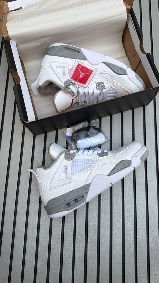 AIR JORDANS RETRO 4
