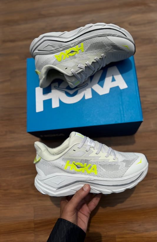 HOKA CHALLENGER