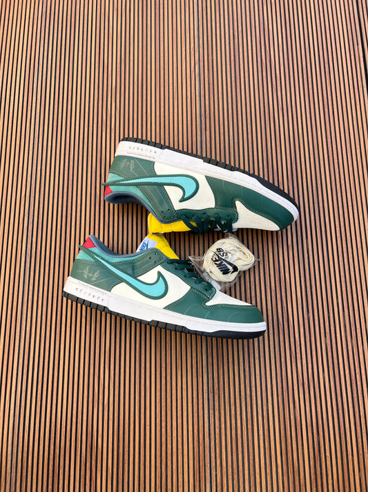 NIKE SB DUNK