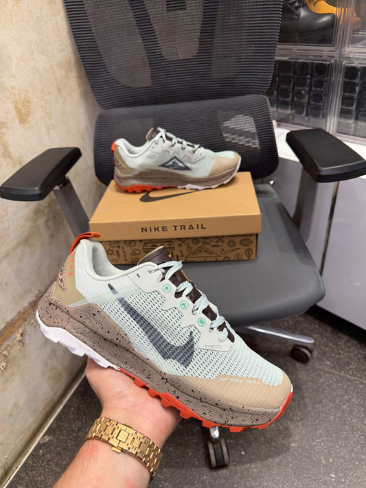 NIKE WILDHORSE 8 TRAIL RUNNING GREY