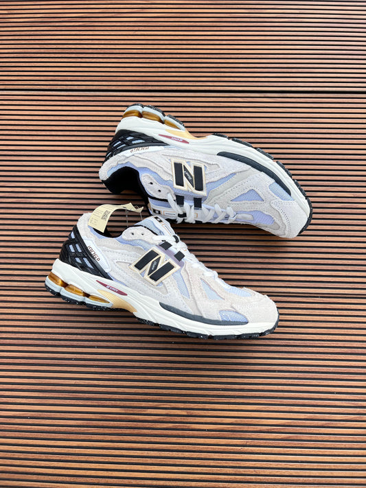 NEW BALANCE 1906 D