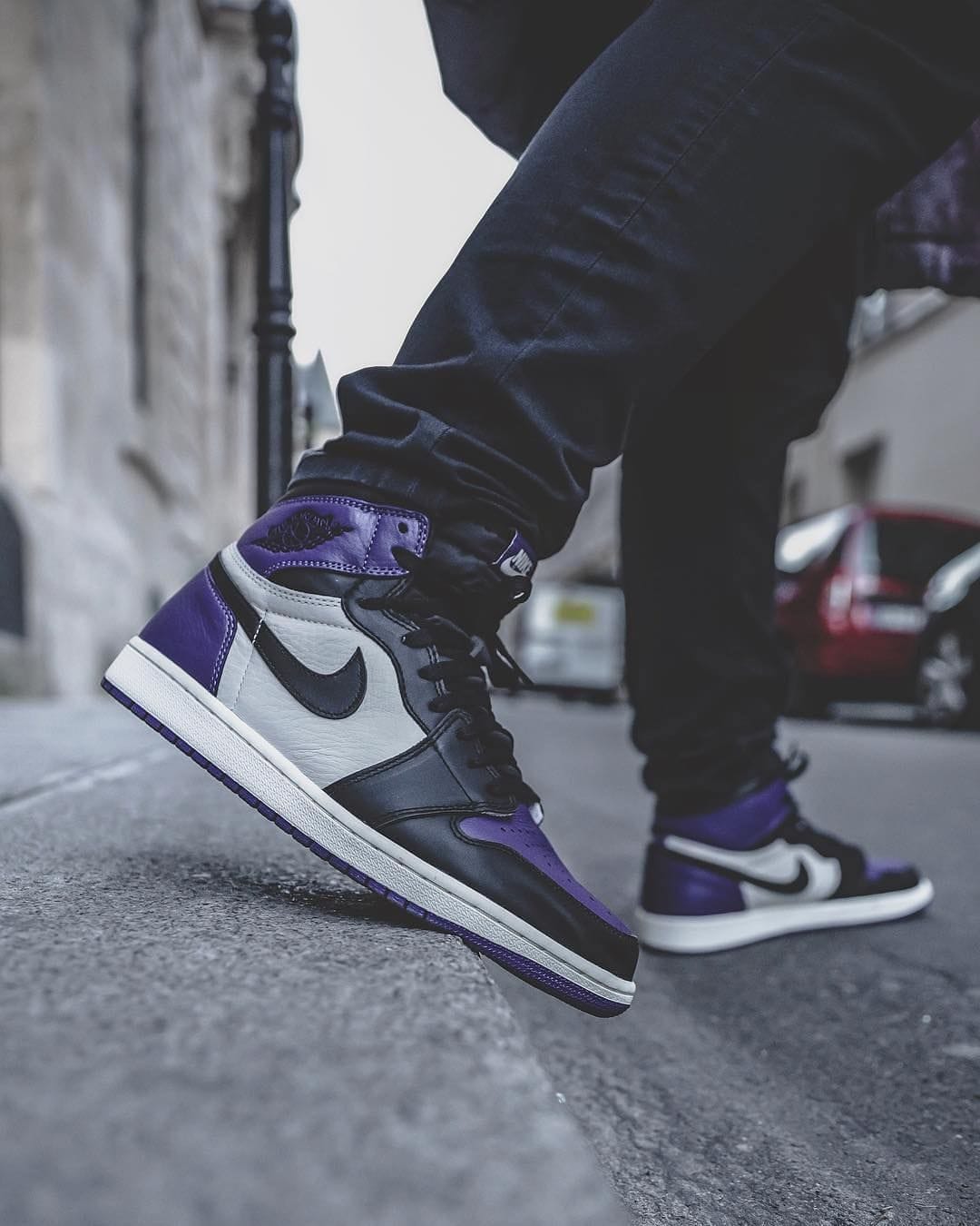 AIR JORDANS RETRO 1 MID PURPLE COURT