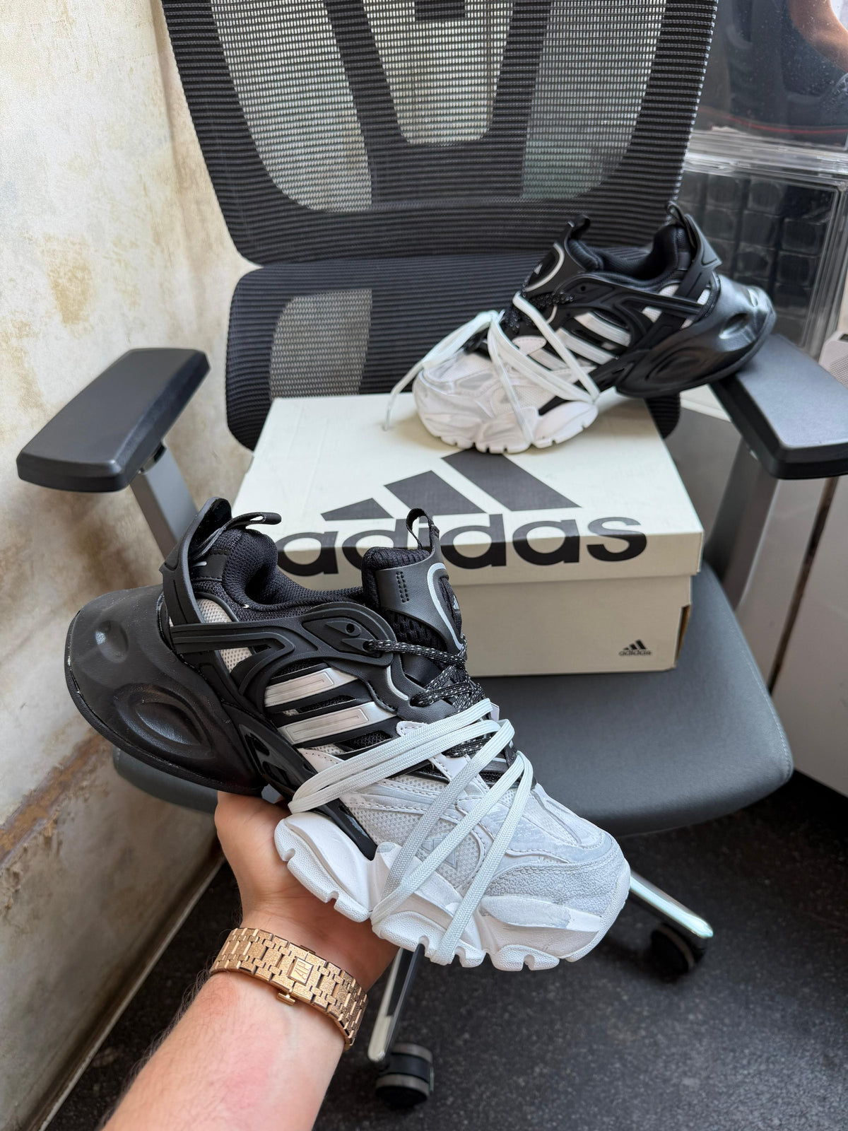 ADIDAS XLG RUNNER DELUXE IN WHITE BLACK