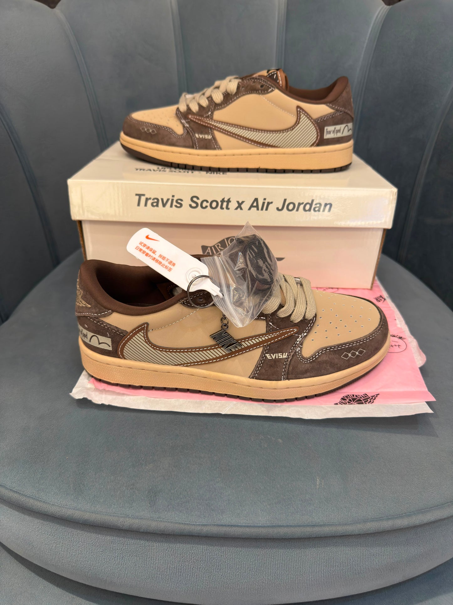 AIR JORDANS TRAVIS SCOTT X FEAR OF GOAD
