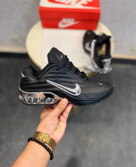 NIKE AIRMAX INITIATOR 2026 BLACK METALLIC