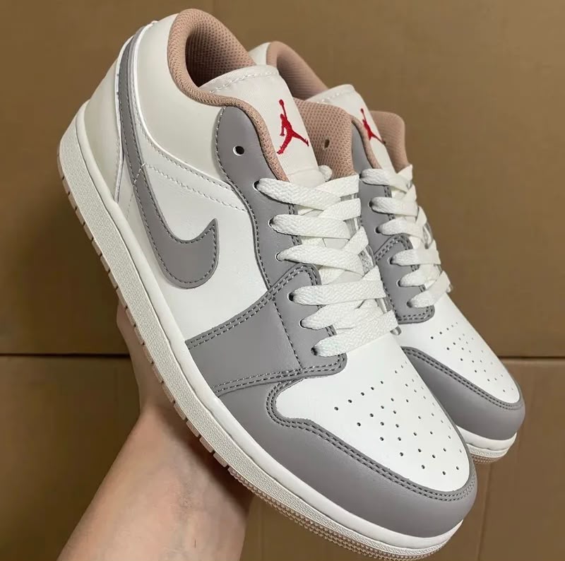 NIKE AIR JORDAN 1 LOW SAIL COLLEGE GREY RATTAN