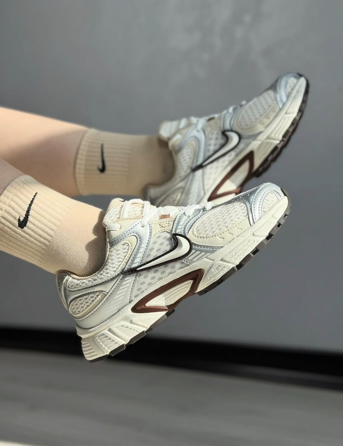 NIKE V5 RNR SAIL FAUNA BROWN PHANTOM