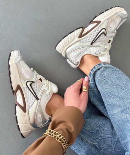 NIKE V5 RNR SAIL FAUNA BROWN PHANTOM