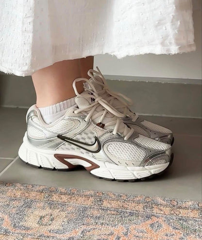 NIKE V5 RNR SAIL FAUNA BROWN PHANTOM