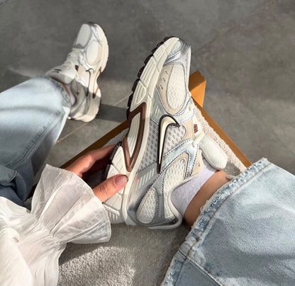 NIKE V5 RNR SAIL FAUNA BROWN PHANTOM