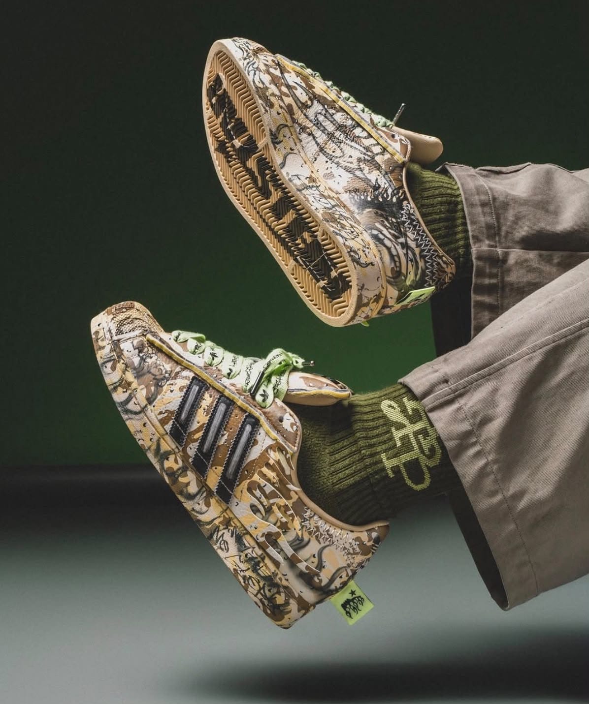 ADIDAS ORIGINALS SUPERSTAR HELLSTAR