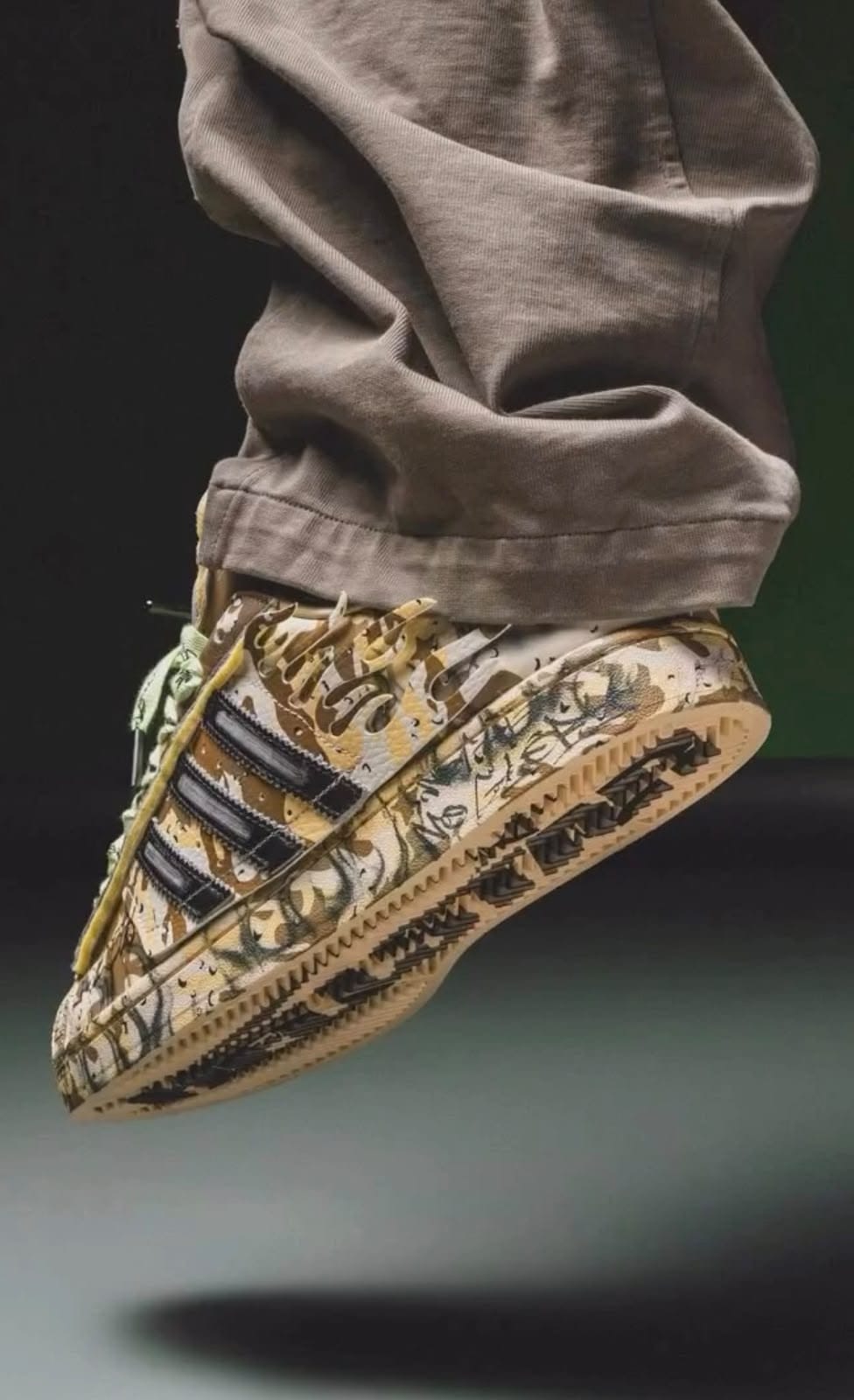 ADIDAS ORIGINALS SUPERSTAR HELLSTAR