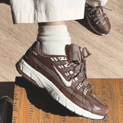 NIKE P 6000 TRAINER BROWN WHITE