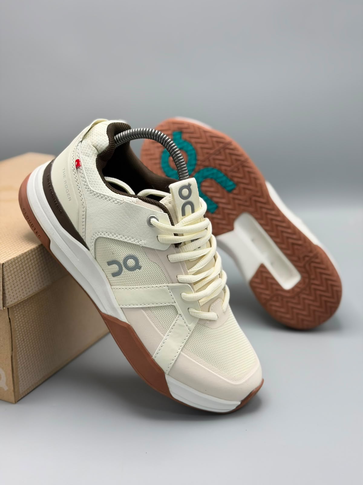 ON THE ROGER PRO ATMOS IVORY PEARL