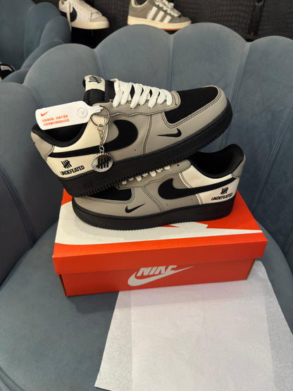 NIKE AIRFORCE CUSTOM UNDEFEATED KEY CHAIN 2025