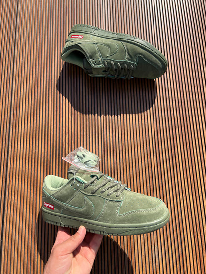 NIKE SB DUNK SUPREME 2026