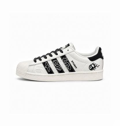 ADIDAS ORIGINALS SUPERSTAR X STUSSY BALL WITH KEYCHAIN