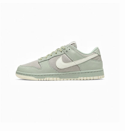 NIKE SB DUNK OLIVE