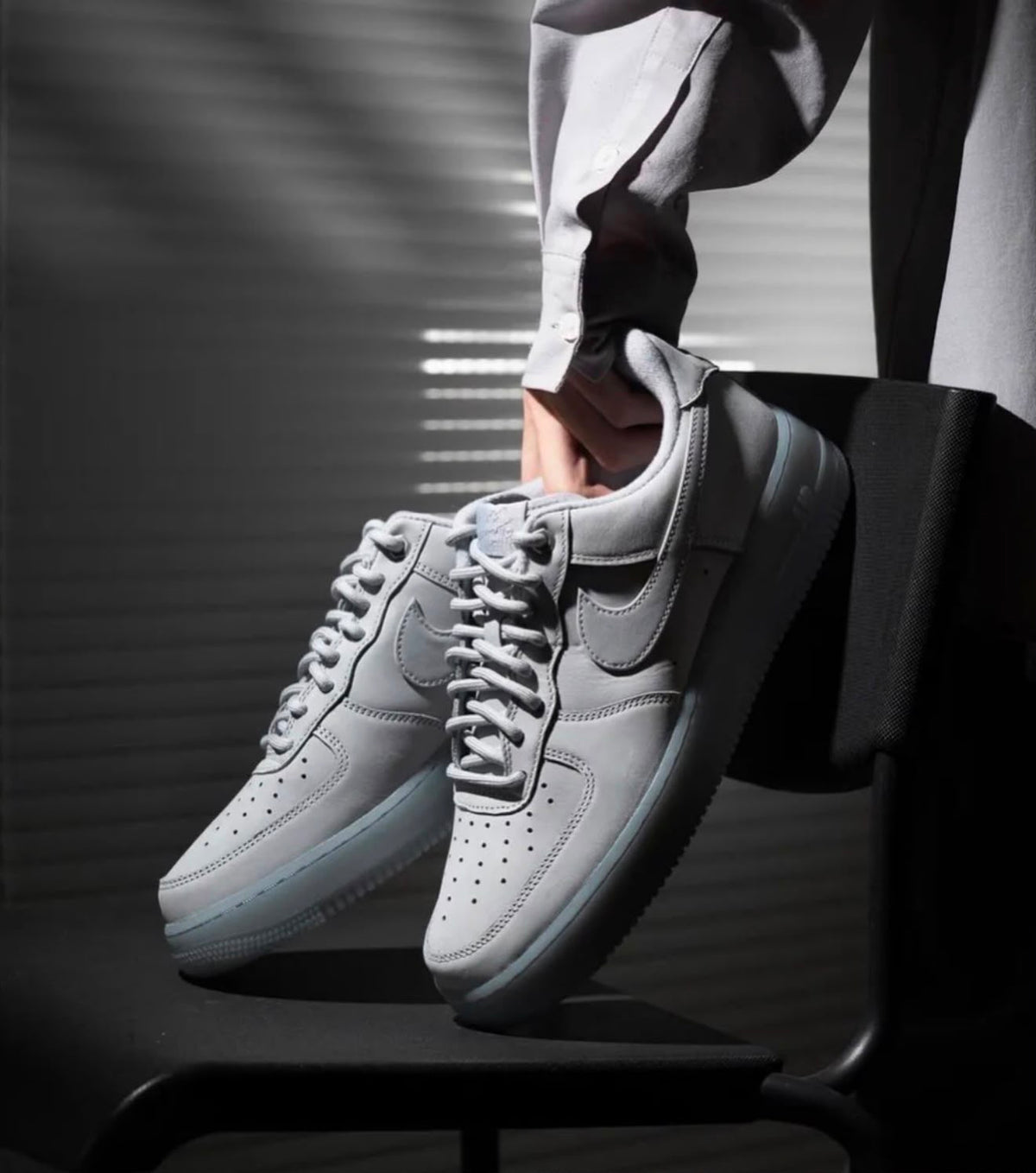 NIKE AIRFORCE ONE 07 WOLF GREY