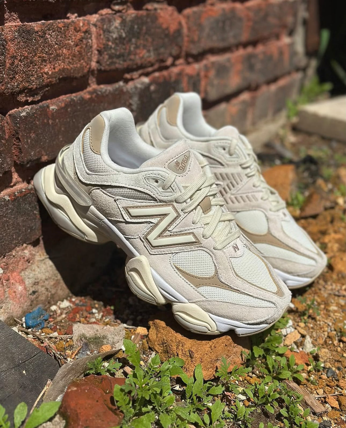 NEW BALANCE 9060 SEA SALT BROWN