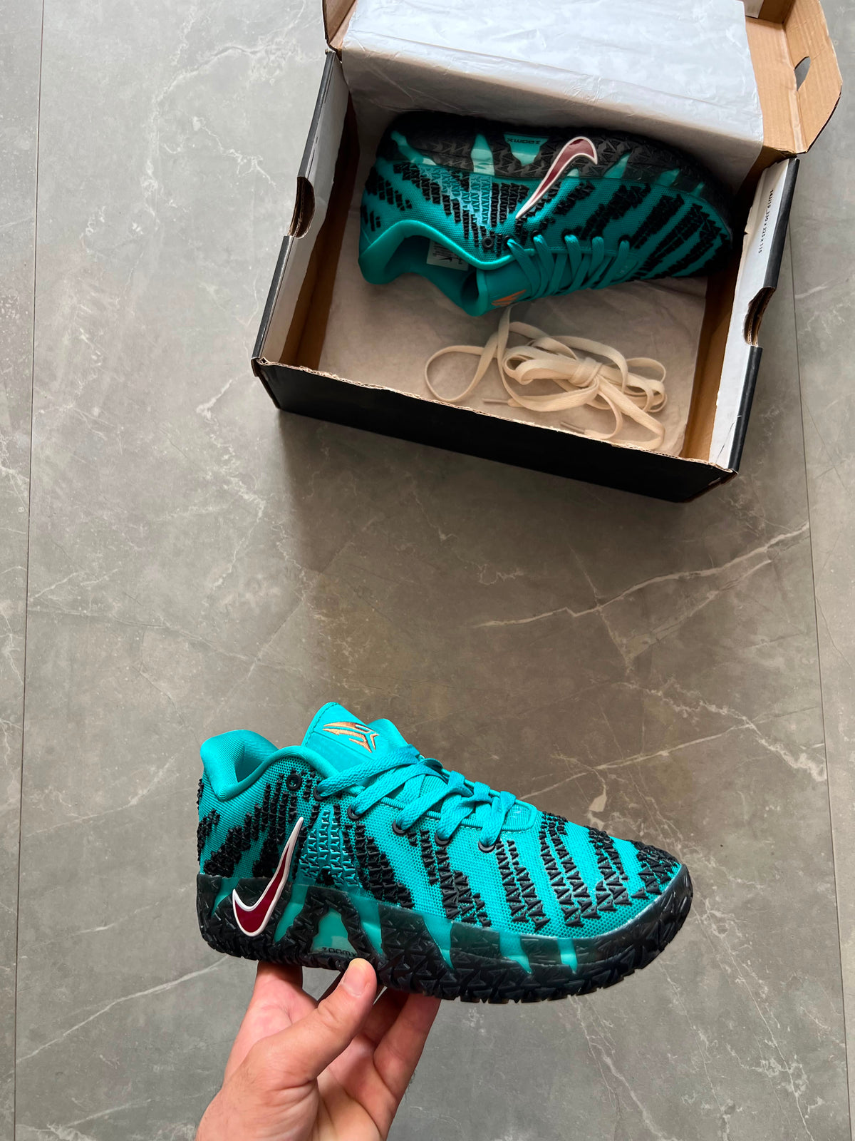 NIKE JA 3 BASKETBALL
