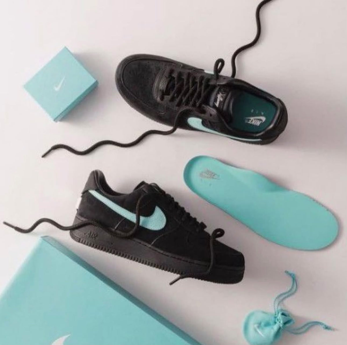 NIKE AIRFORCE 1 LOW TIFFANY &CO SEMI UA
