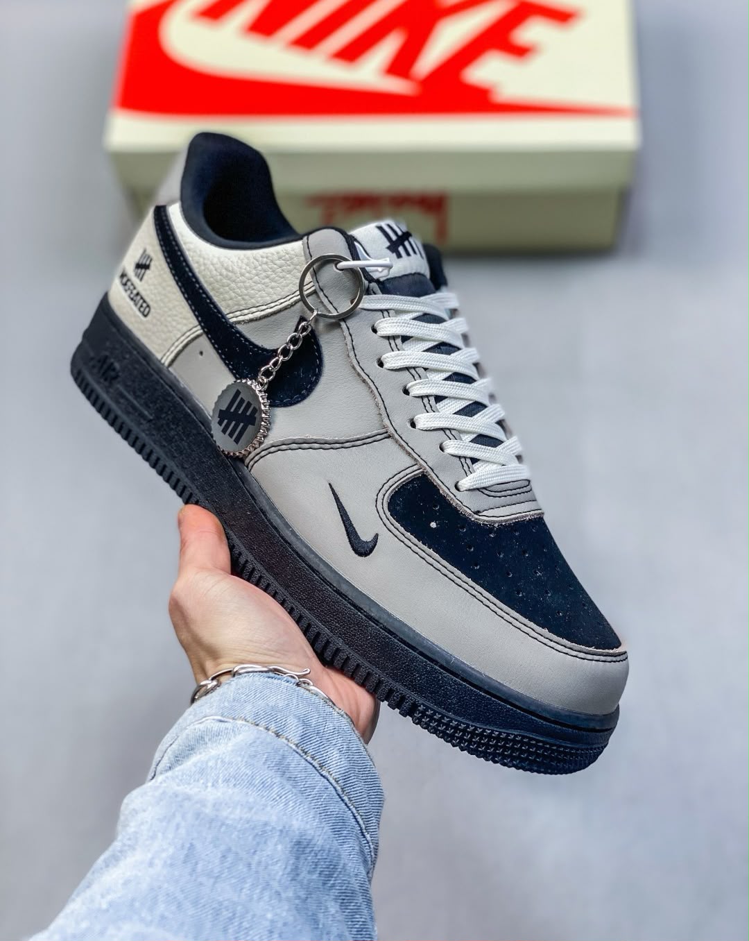 NIKE AIR FORCE ONE 07 UNDEFEATED