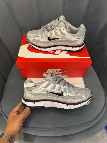 NIKE P 6000 TRAINER SILVER BLACK