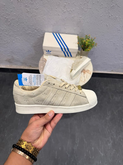 ADIDAS ORIGINALS SUPERSTAR  BEIGE ENGRAVED 3 STRIPS FLOWER