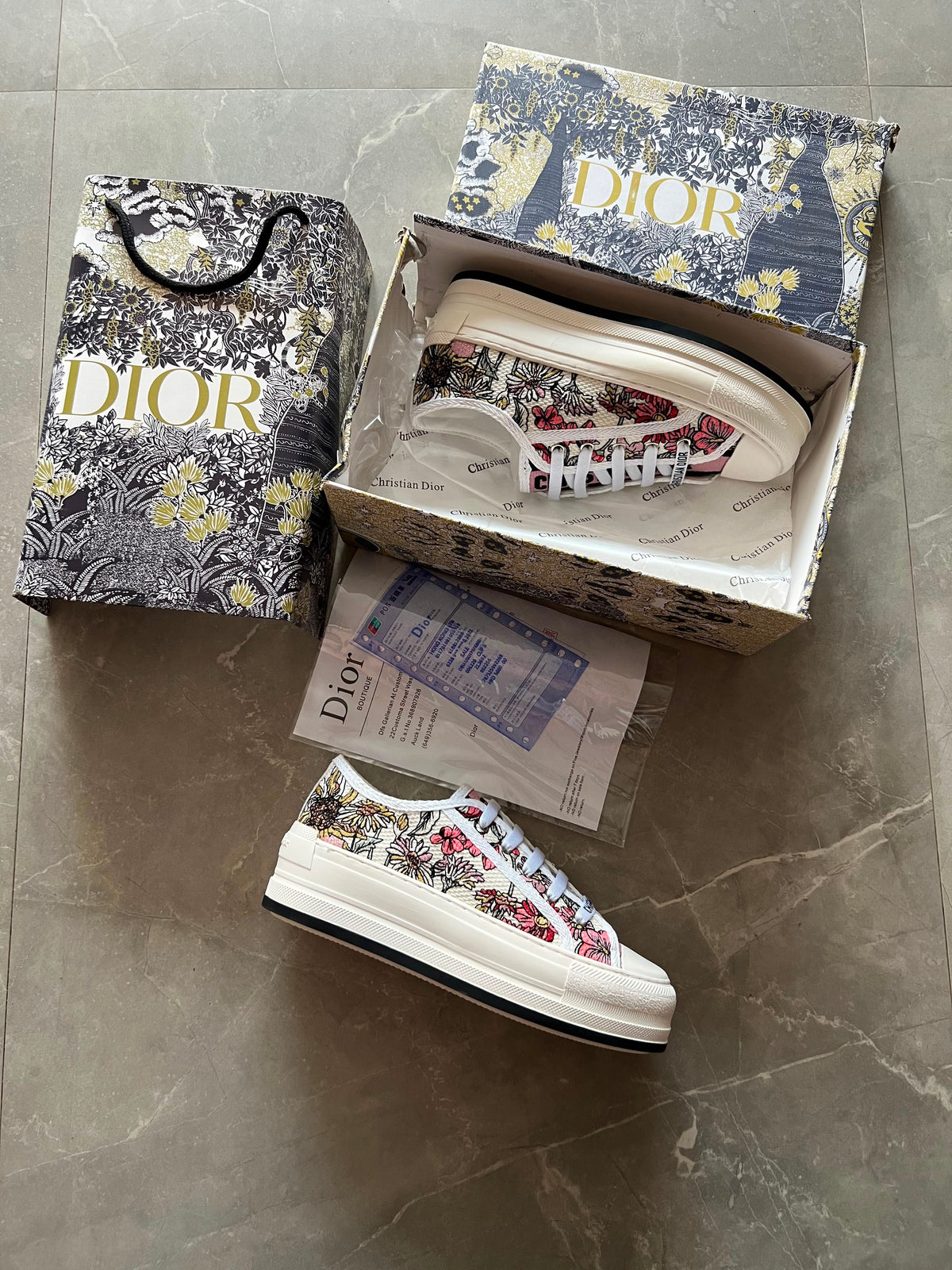 NIKE DIOR