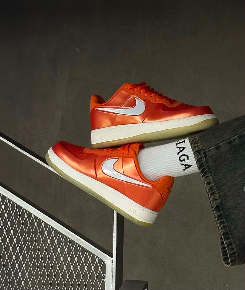 NIKE AIRFORCE ONE FOAMPOSITE METALLIC ORANGE