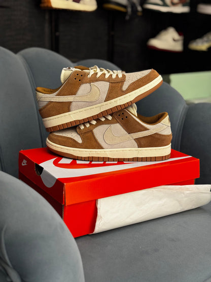 NIKE  DUNK LOW CURRY