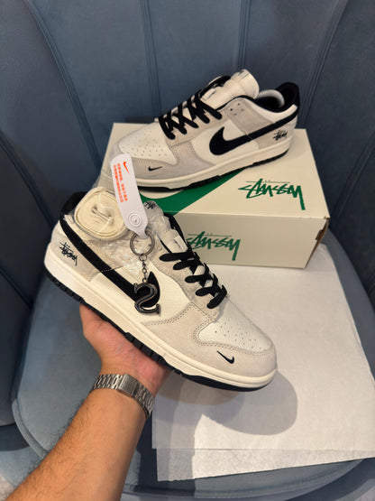 NIKE SB DUNK STUSSY BLACK