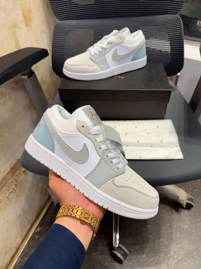 NIKE AIR JORDAN 1 PARIS LOW
