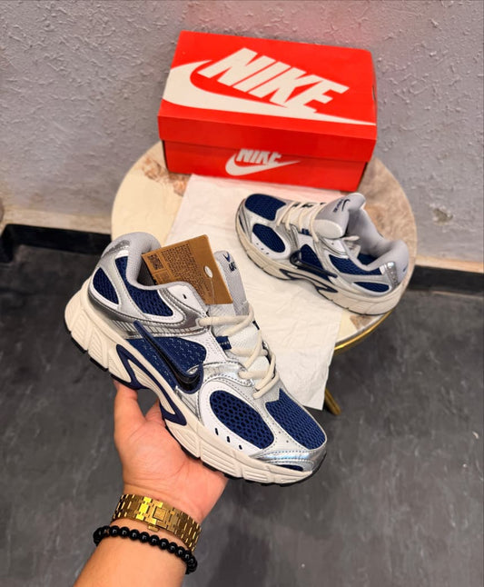 NIKE VOMERO 5 RUNNER BLUE GREY