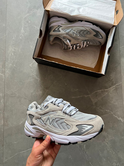 NEW BALANCE 725