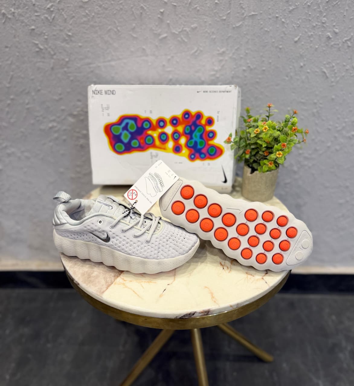 NIKE MIND 002