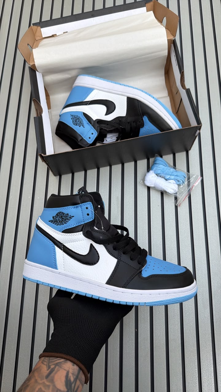 NIKE AIR JORDAN 1 RETRO HIGH OG UNC TOE
