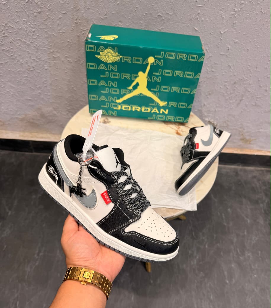 AIR JORDAN RETRO 1 X STUSSY BLACK GREY