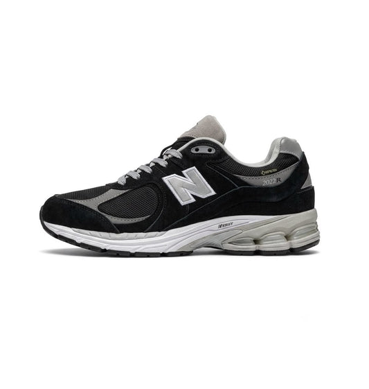 NEW BALANCE 2002R