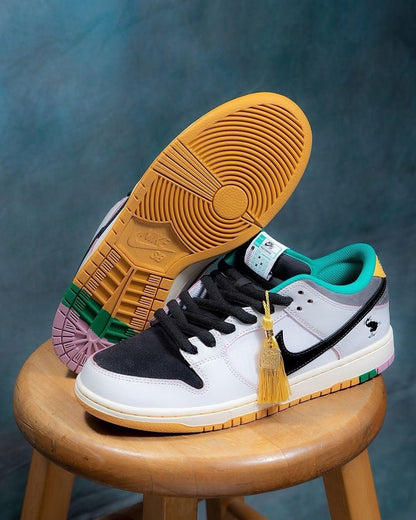 NIKE SB DUNK CSEF SKATEBOARD