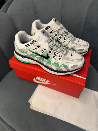 NIKE P6000 TRAINER METALLIC GREEN
