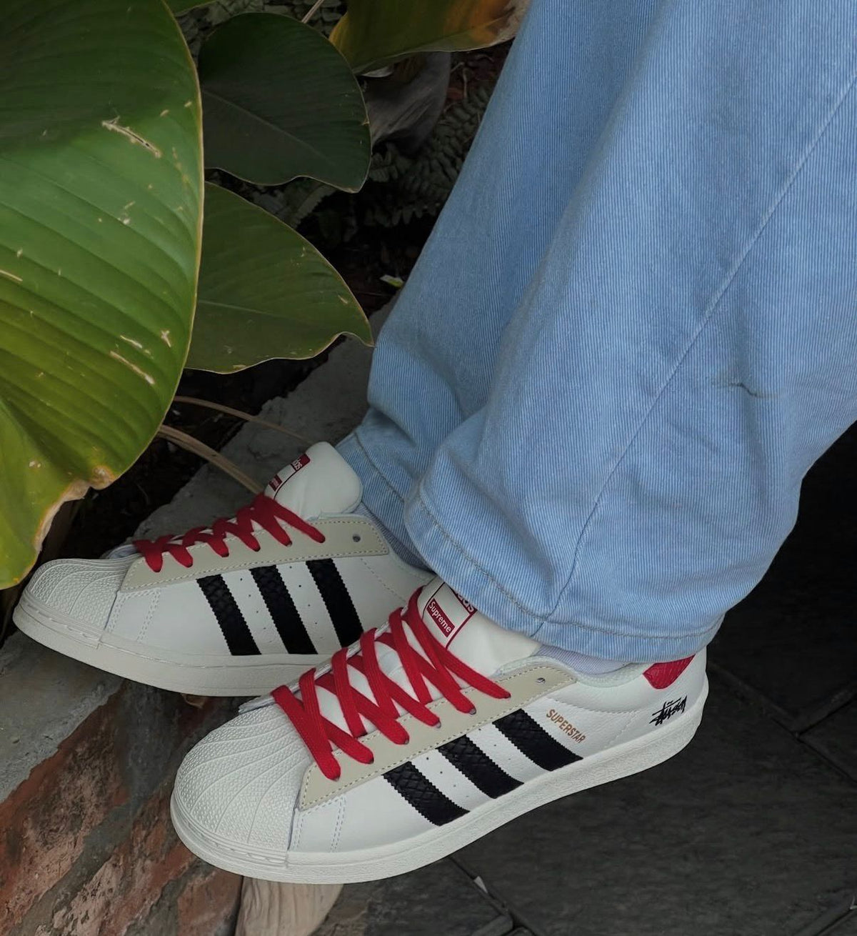 ADIDAS  ORIGINALS SUPERSTAR WHITE BLACK RED STUSSY X SUPREME