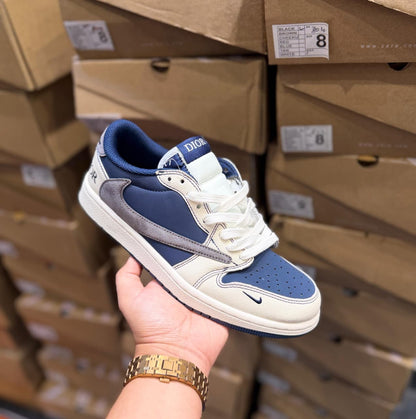AIR JORDANS RETRO 1 LOW TRAVIS X DIOR