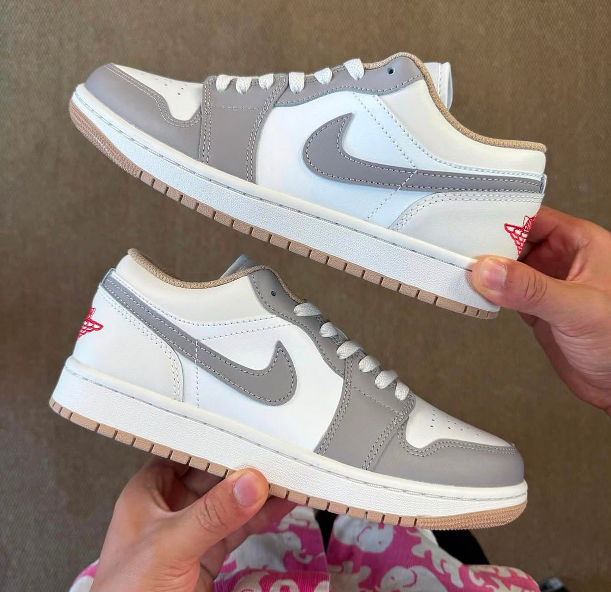 NIKE AIR JORDAN 1 LOW SAIL COLLEGE GREY RATTAN