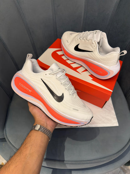 NIKE  VOMERO PLUS WHITE BLACK BRIGHT CRIMSON