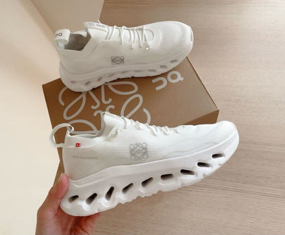 LEOWE X ON CLOUDTILT ALL WHITE